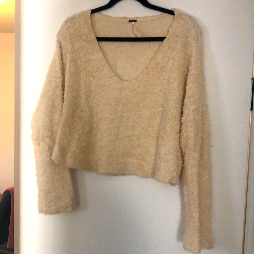 Free people cropped cream spring weight bucle sweater